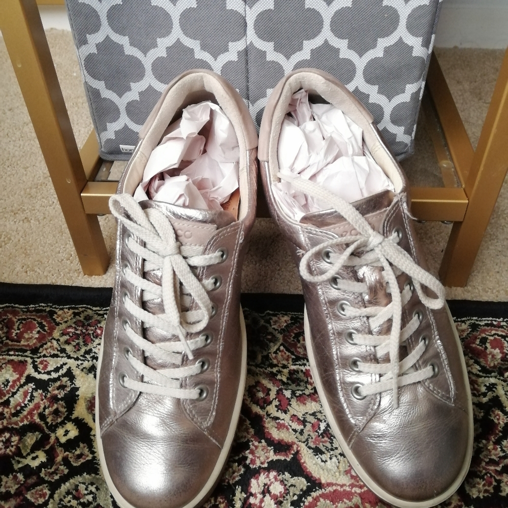 Ecco Pewter Sneakers